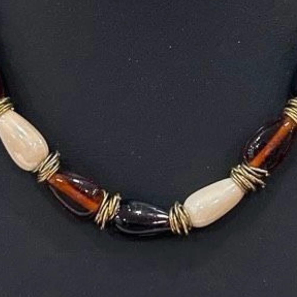 Vtg Southern Beaded Necklace Women's 20"
Brown Multi Teardrop
Shape Glass Beads - Picture 3 of 7